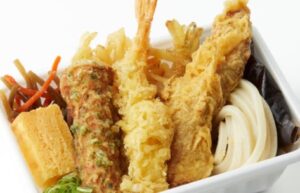 丸亀製麺「人気の天ぷら4種と定番おかずのうどん弁当」2021年9月